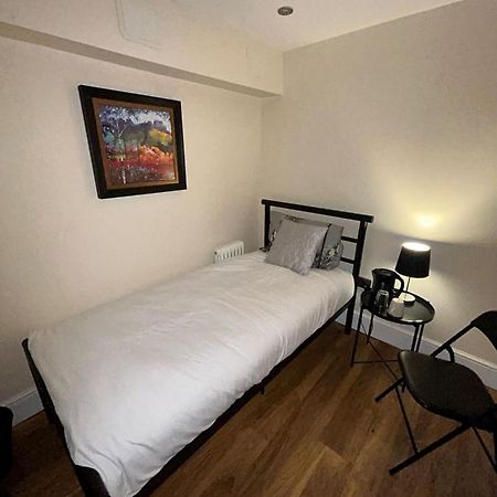 Cosy Single Room EDI Exterior photo