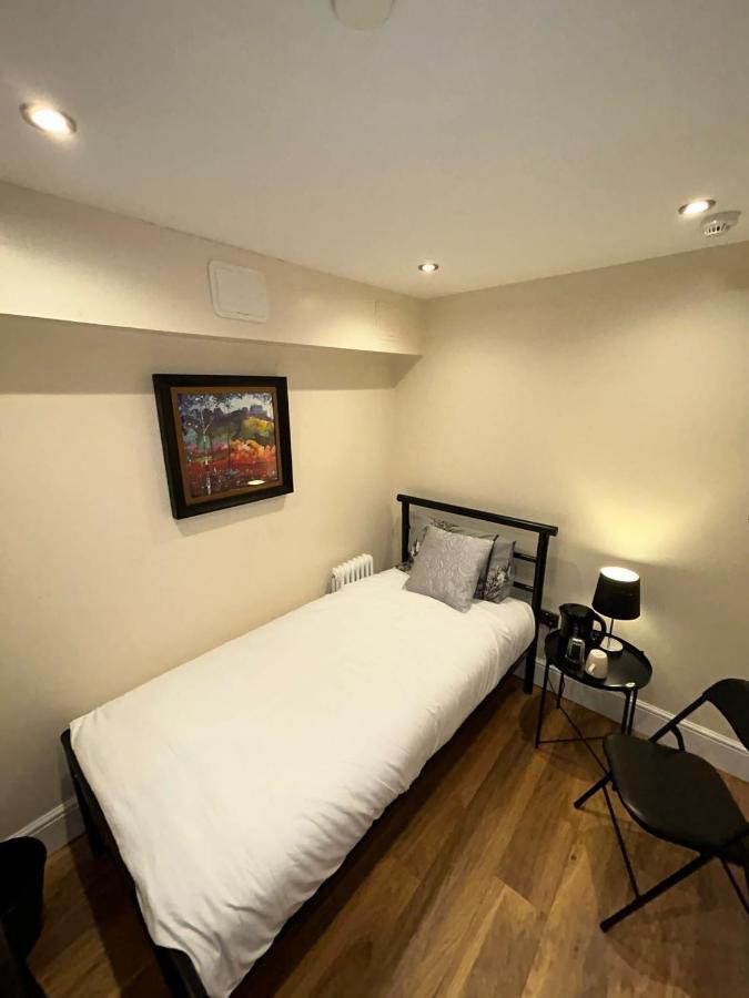 Cosy Single Room EDI Exterior photo